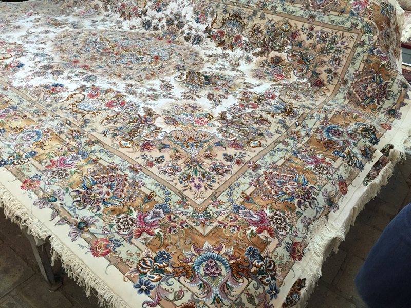 長野県のペルシャ絨毯買取「麻布」