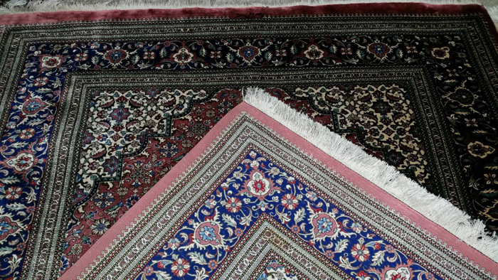 豊中市のペルシャ絨毯買取「麻布」
