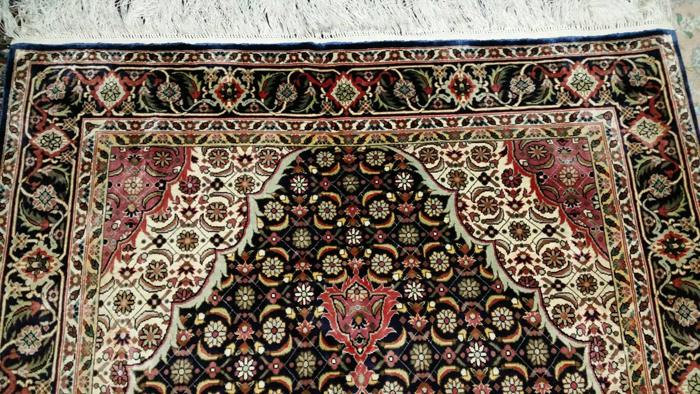 大分県のペルシャ絨毯買取「麻布」